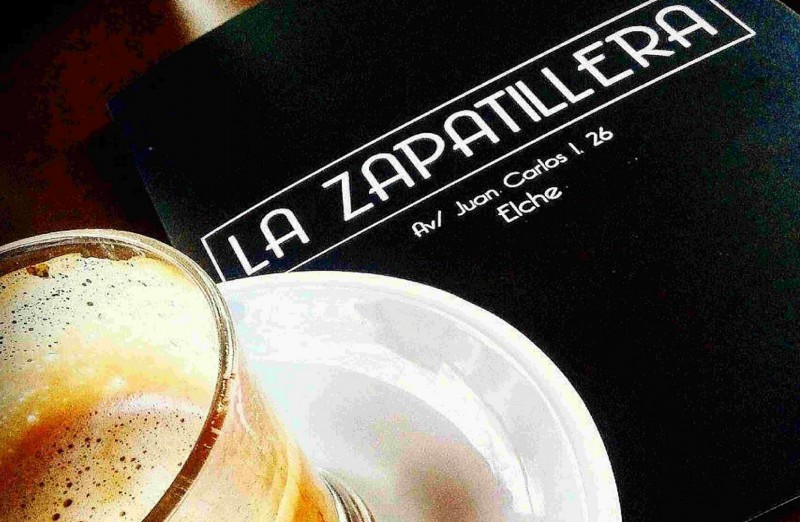 LA ZAPATILLERA
