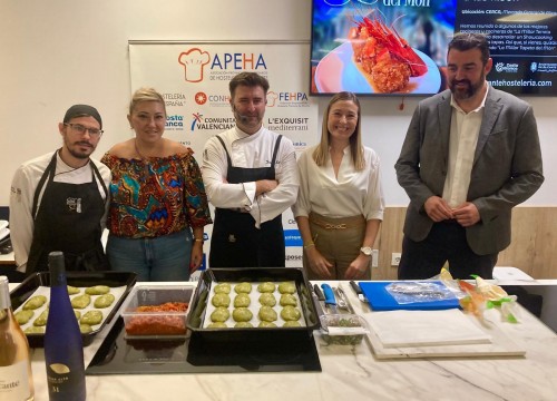 PRESENTACIÓN DE LA II EDICION ‘LA MILLOR TAPETA DEL MON’ EN EL CERCA DEL MERCADO DE ALICANTE