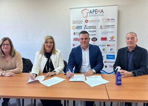 Formalización convenio con Aquona