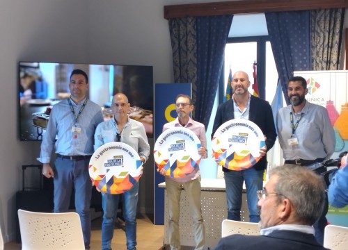 MAKRO ENTREGA EN CASTALLA LOS PLATOS DE RECONOCIMIENTO 2024